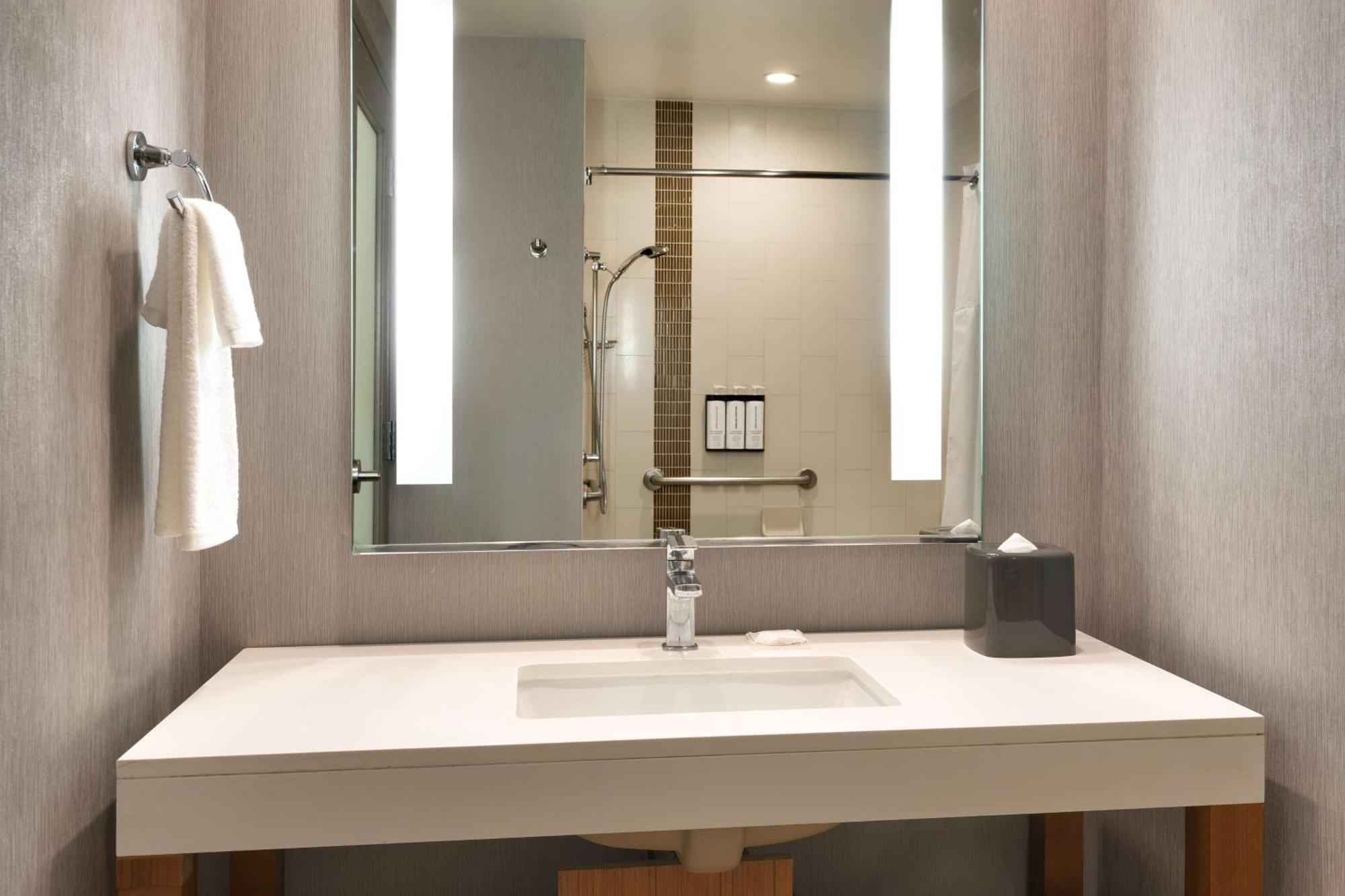 Hyatt Place At Anaheim Resort / Convention Center Esterno foto